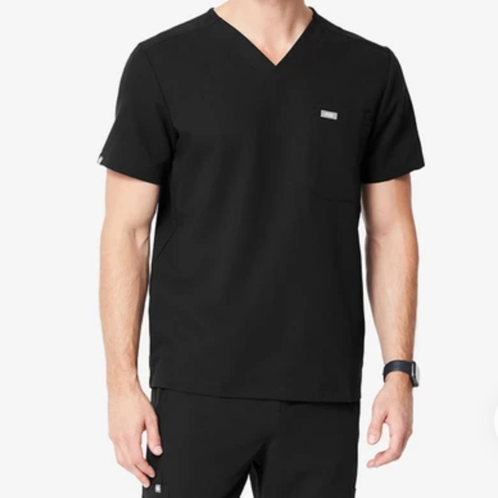 Figs Leon Two Pocket Scrub Top Medium